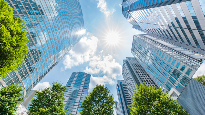 日本のビジネス環境や市場動向をイメージする都市景観