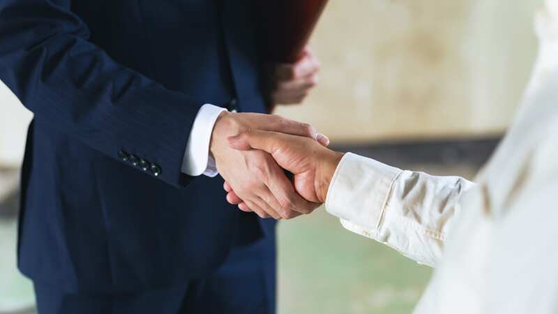 個人で後継者のいない会社を買う方法は？メリットや探し方を解説
